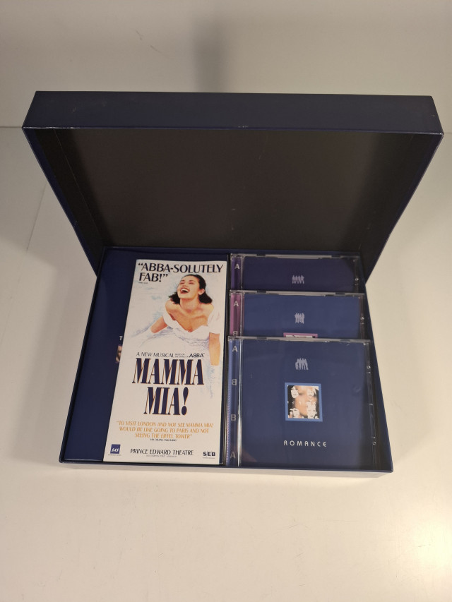 ABBA The Collection, 3CD levyä ja VHS kasetti