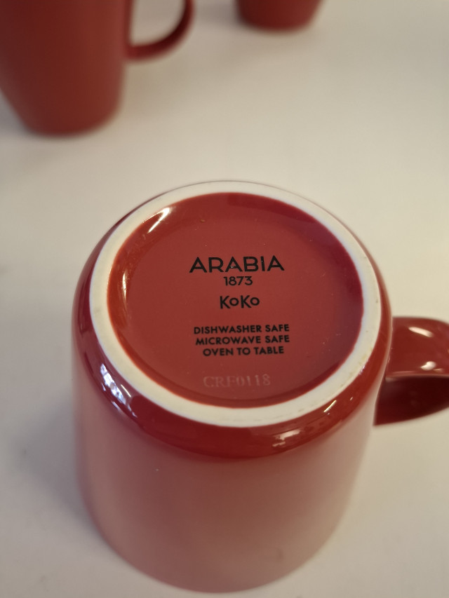 Arabia KoKo punaiset kaakaomukit 4kpl