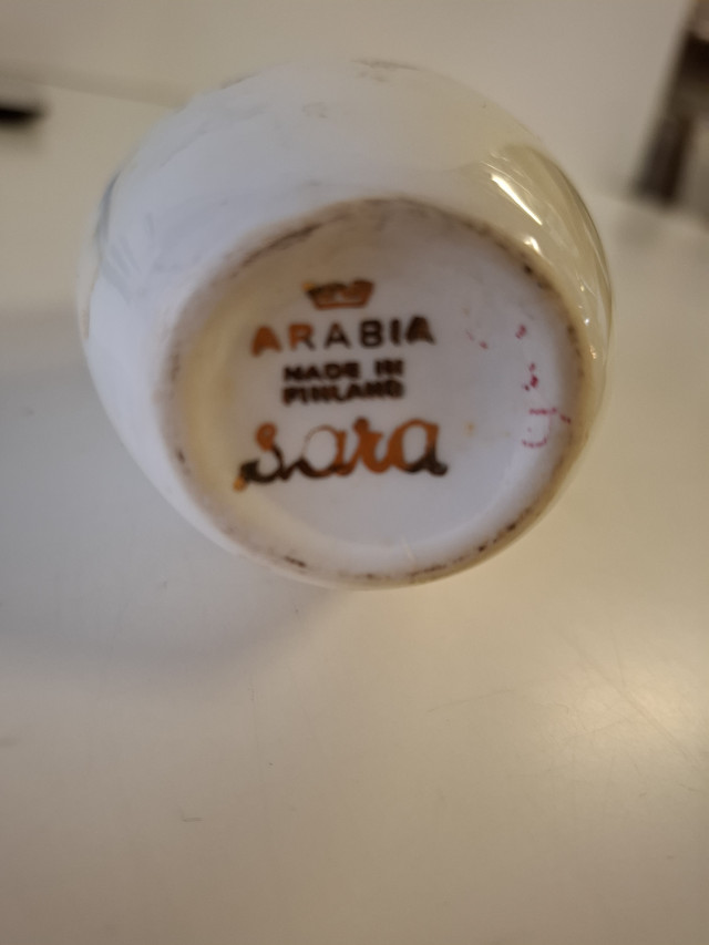 Arabia Sara maljakko, pieni