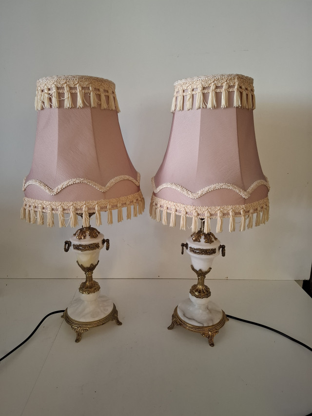 Vintage pöytävalaisimet onyksi-messinkijaloilla