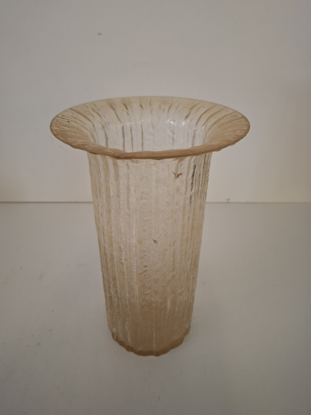 Iittala Vertica maljakko, Timo Sarpaneva singneerattu