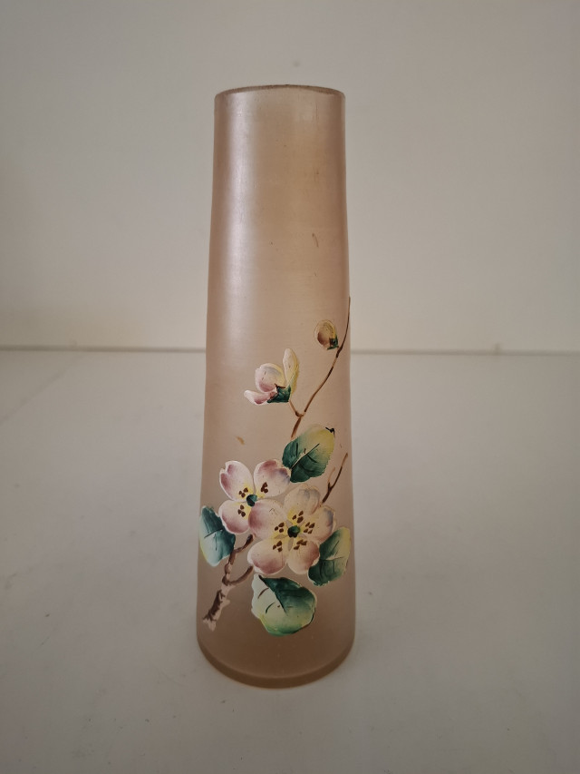 Wanha käsinmaalattu art deco- maljakko
