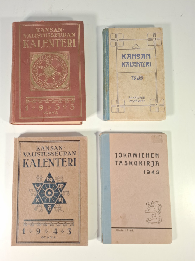 Vanhoja kalentereita 3kpl ja jokamiehen taskukirja
