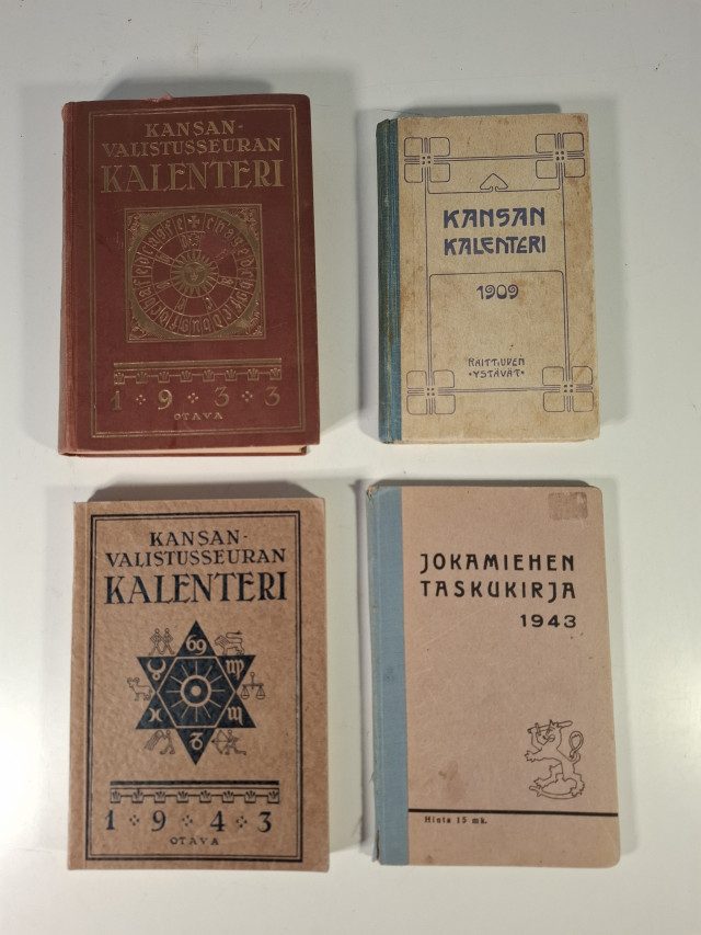 Vanhoja kalentereita 3kpl ja jokamiehen taskukirja