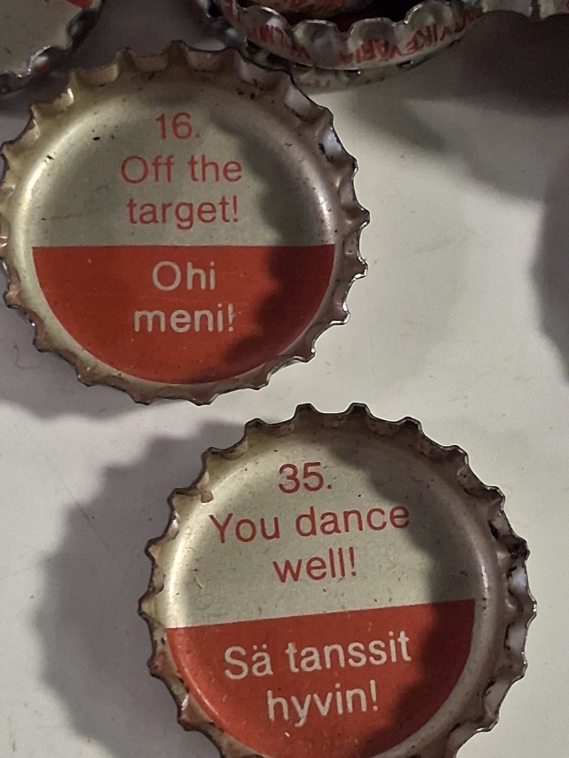 Vanhoja Coca Cola keräily korkkeja