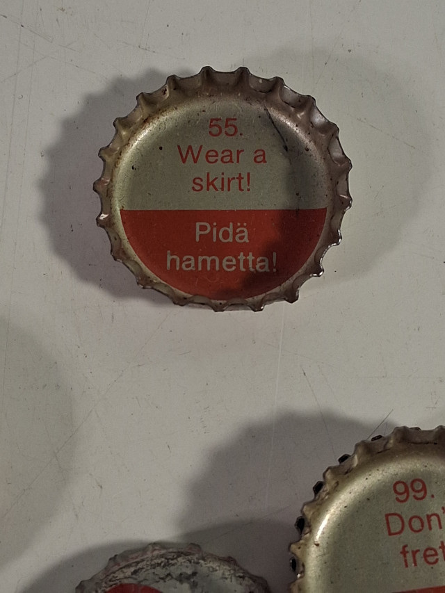 Vanhoja Coca Cola keräily korkkeja