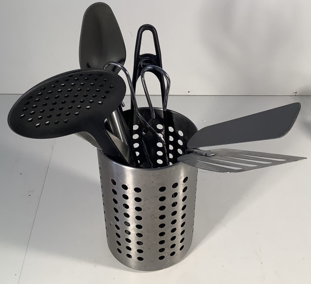 Keittiön työvälineitä
