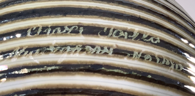 Oiva Toikan signeerattu lasilintu, pituus 16 cm