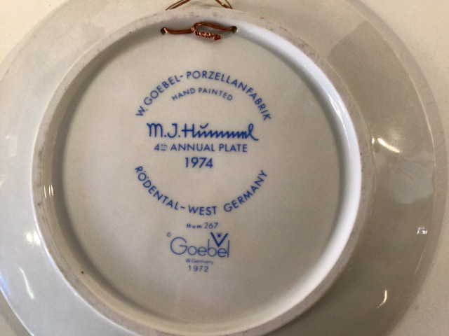 Käsinmaalattu vuosilautanen 1994