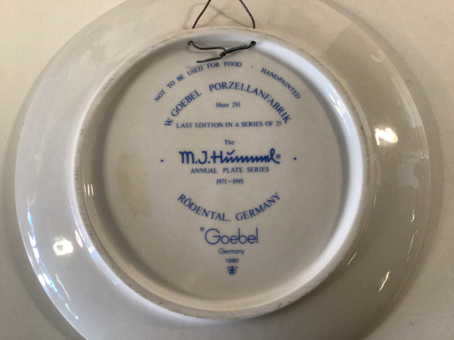 Käsinmaalattu vuosilautanen 1995
