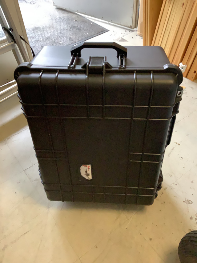 Iso kamerakaluston kuljetuslaukku