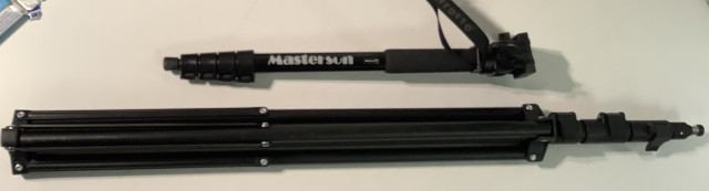 MAnfrotto jalustat 2 kpl