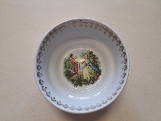 Pieni keramiikkaastia Arabia