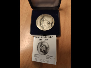 Urho Kekkonen 1900-1986 mitali