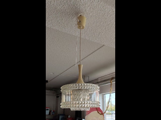 Kattovalaisin lasia ja muovia. Halkaisija 25cm.