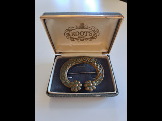 Kalevala rintaneula n.100v vanha