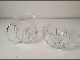 Kristalliset sokerikko ja kermakko