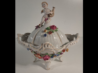 VON SCHIERHOLZ Germany,Kannellinen posliiniastia pituus 26cm