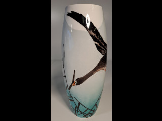 Korkea taidemaljakko