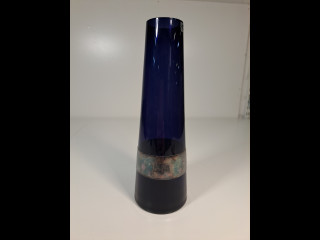 Nuutajärven maljakko hopearenkaalla