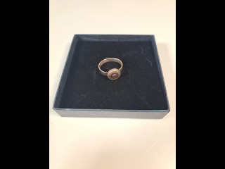 Kalevalakoru säädettävä sormus hopeaa, sydämellä