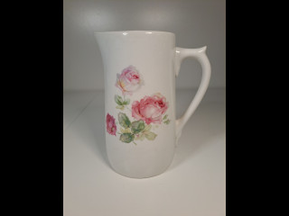 Vanha Arabian ruusukannu