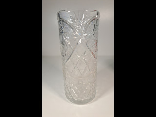 Korkea kristallimaljakko