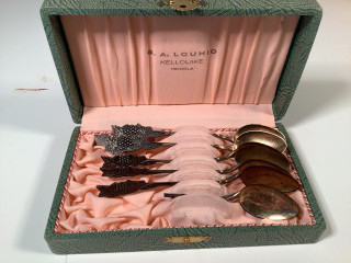 Hopealusikoita 5 ja 1/2 kpl