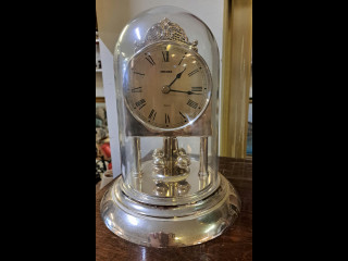 Paristoilla toimiva kupukello