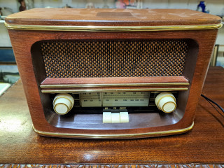 Vintage radio