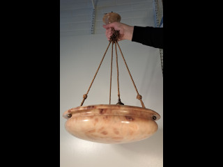 Kattovalaisin Alabasteria