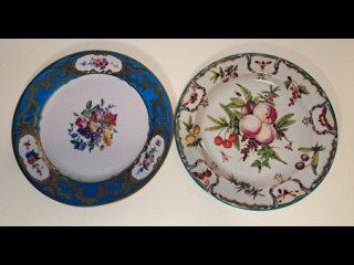 Kuninkaalliset lahjalautaset metallia