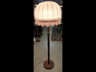 Retrovalaisin, valmistaja Helsingin valaisin