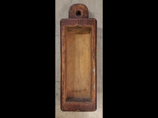 Antiikkinen puukaukalo