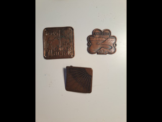 Vanhoja kuparisia merkkejä