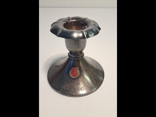 Hopeinen kynttilänjalka