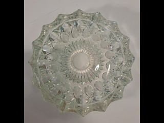 Iso lasinen tuhkakuppi