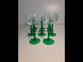 Viinilasit vihreällä jalalla 11kpl