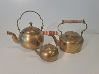 Kolme messinkipannua