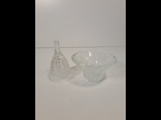 Kristallikello ja pieni kristallilasikulho