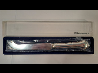 Chippendale hopeinen juustoveitsi