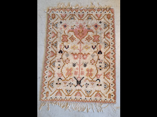 Vaaleansävyinen ryijy 145x105