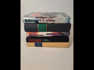 Sotakirjallisuutta  5kpl