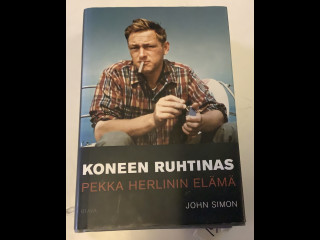 Pekka Herlinin elämä Koneen Ruhtinas.  Kirja