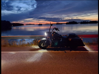 Moottoripyörä Harley Davidsson 1800cc Road King