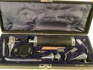 Lääkärin tutkimustyökalu