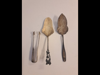 Hopeiset kakkulapio ja sokeriottimet