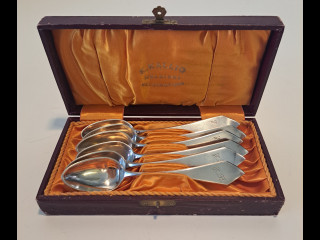 Hopeiset kahvilusikat