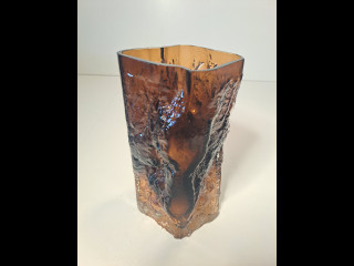 Kumelan maljakko, Kaj Blomqvist signeerauksella