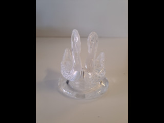 Taidelasi figuuri joutsenet suomalaista käsityötä